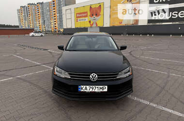 Седан Volkswagen Jetta 2017 в 
