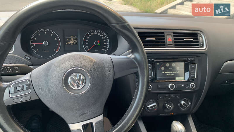 Седан Volkswagen Jetta 2014 в Киеве