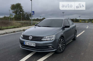 Седан Volkswagen Jetta 2016 в Жовкве