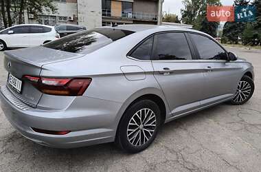 Седан Volkswagen Jetta 2019 в Днепре