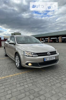 Седан Volkswagen Jetta 2012 в Львове