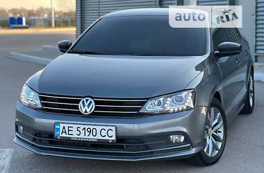 Седан Volkswagen Jetta 2015 в Днепре