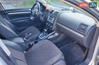 Седан Volkswagen Jetta 2010 в 