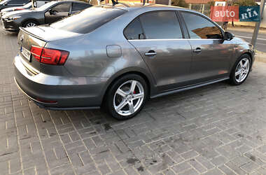 Седан Volkswagen Jetta 2017 в 