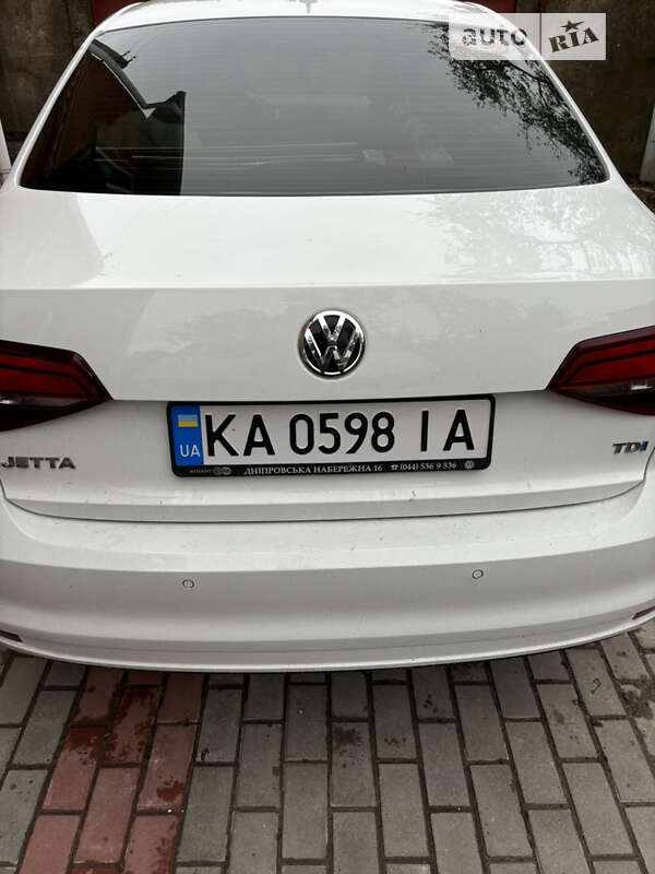 Седан Volkswagen Jetta 2016 в Киеве