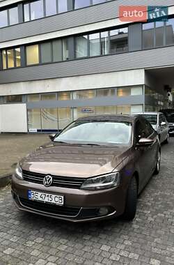 Седан Volkswagen Jetta 2012 в 