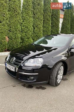 Седан Volkswagen Jetta 2008 в Володимирці