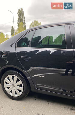 Седан Volkswagen Jetta 2008 в Володимирці