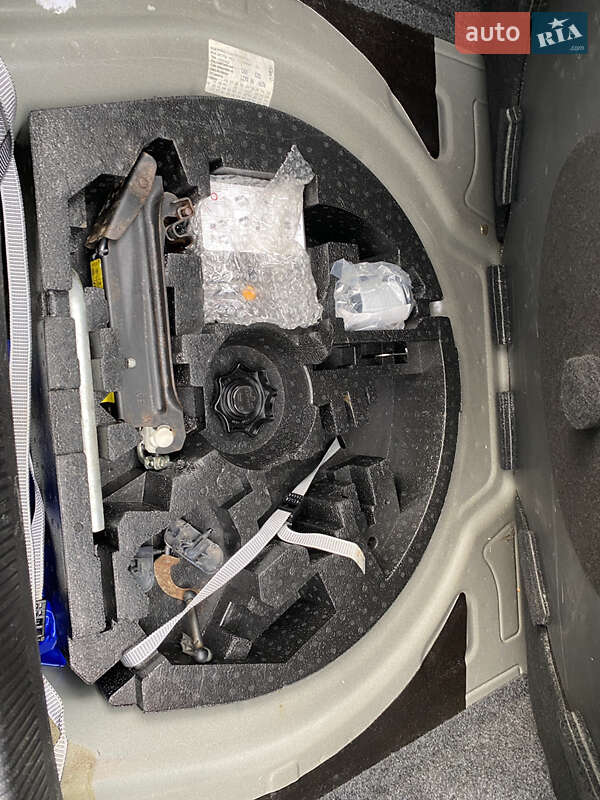 Седан Volkswagen Jetta 2008 в Володимирці