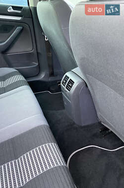 Седан Volkswagen Jetta 2008 в Володимирці