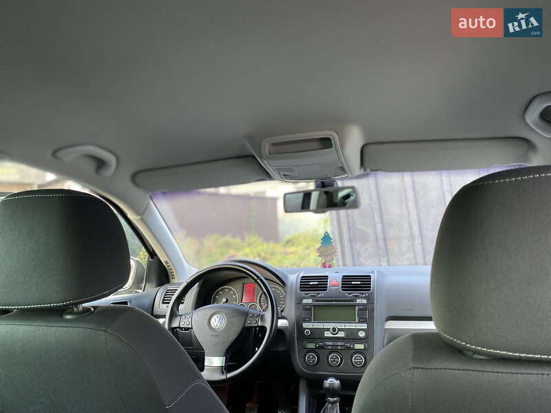 Седан Volkswagen Jetta 2008 в Володимирці