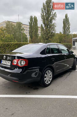 Седан Volkswagen Jetta 2008 в Володимирці