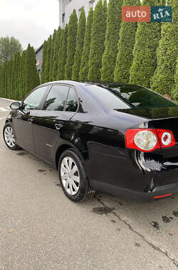 Седан Volkswagen Jetta 2008 в Володимирці
