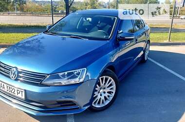 Седан Volkswagen Jetta 2015 в Києві