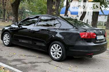 Седан Volkswagen Jetta 2013 в Кам'янському