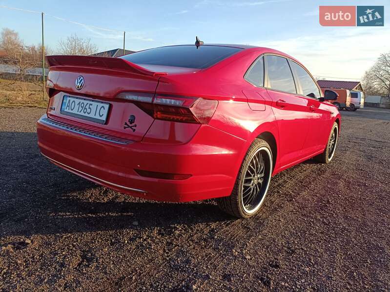 Седан Volkswagen Jetta 2019 в Виноградове