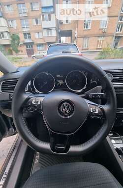 Седан Volkswagen Jetta 2014 в Києві