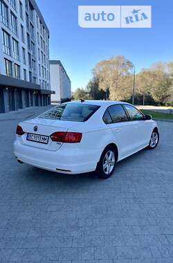 Седан Volkswagen Jetta 2011 в Новояворівську