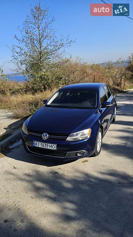 Седан Volkswagen Jetta 2012 в Києві