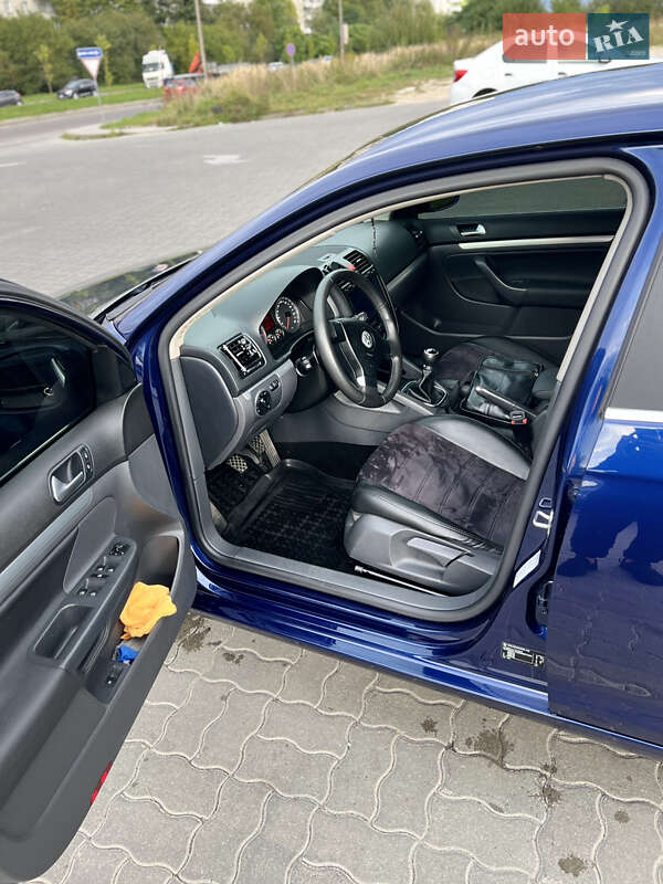 Седан Volkswagen Jetta 2007 в Львове