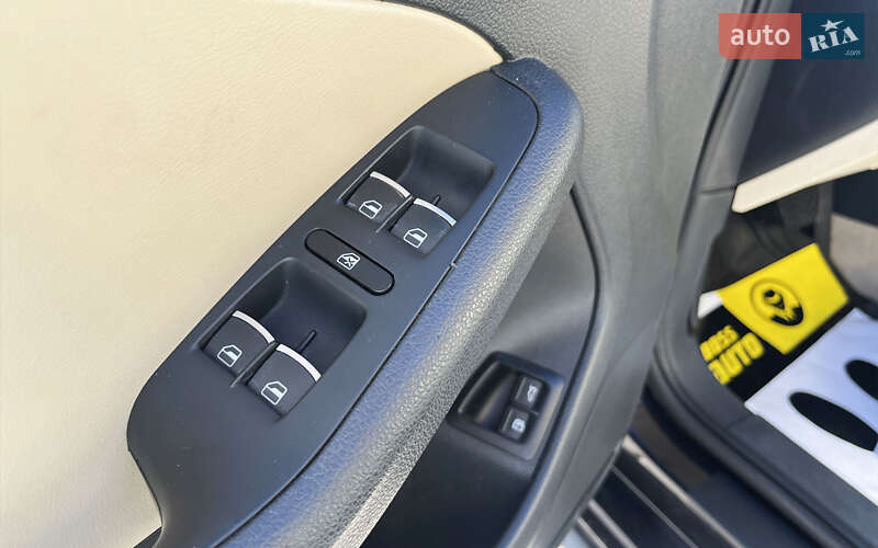 Седан Volkswagen Jetta 2013 в Мукачево