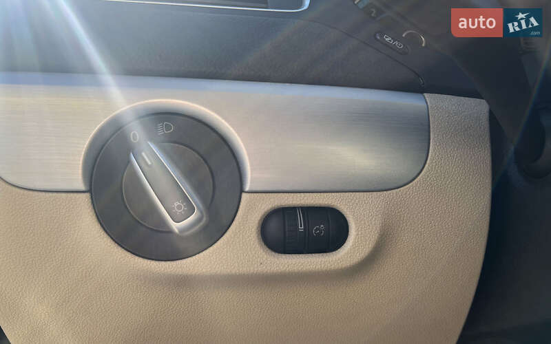 Седан Volkswagen Jetta 2013 в Мукачево