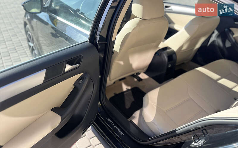 Седан Volkswagen Jetta 2013 в Мукачево