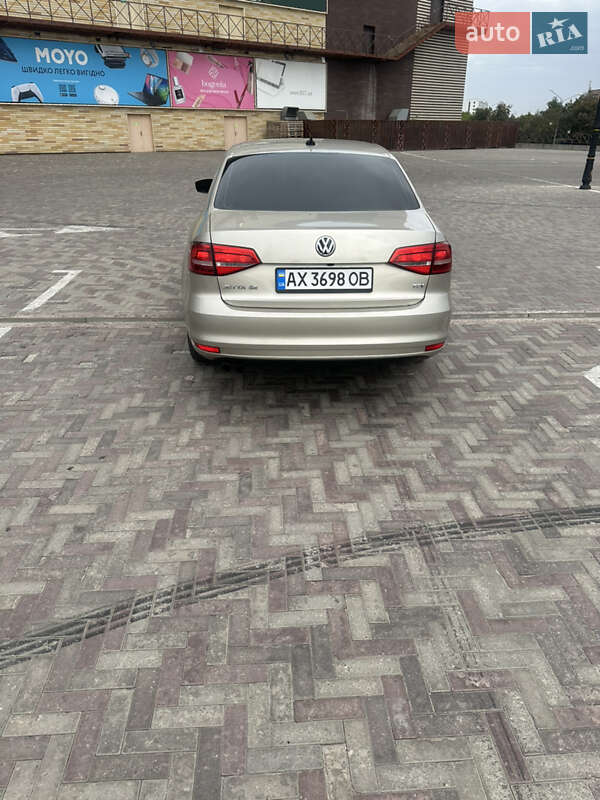 Седан Volkswagen Jetta 2014 в Харькове