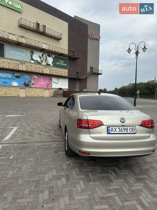 Седан Volkswagen Jetta 2014 в Харькове