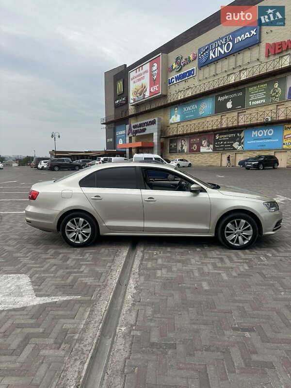 Седан Volkswagen Jetta 2014 в Харькове