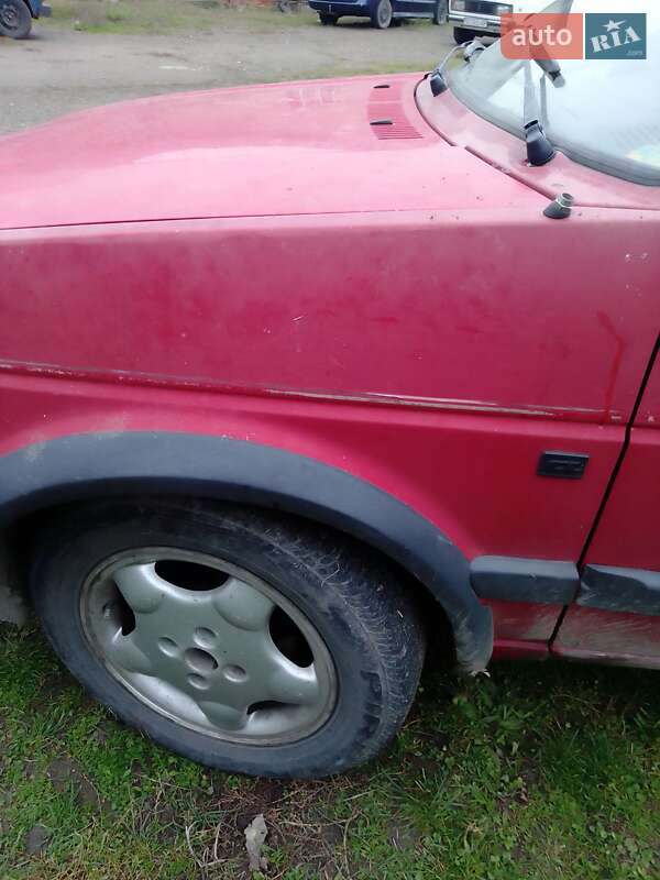 Седан Volkswagen Jetta 1989 в Вижниці