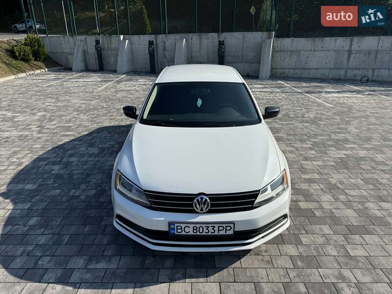 Седан Volkswagen Jetta 2016 в Львове