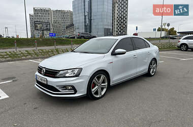 Седан Volkswagen Jetta 2017 в Киеве