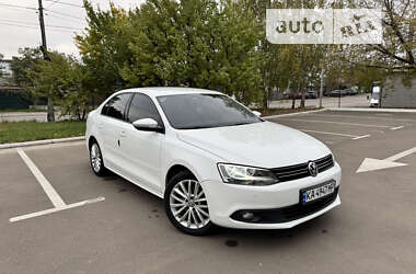 Седан Volkswagen Jetta 2014 в Киеве