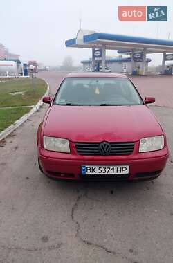 Седан Volkswagen Jetta 2003 в Сарнах