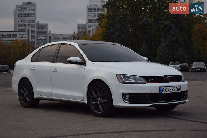 Седан Volkswagen Jetta 2014 в Харькове