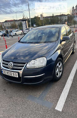 Седан Volkswagen Jetta 2006 в Кельменцах