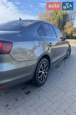 Седан Volkswagen Jetta 2016 в Красилові