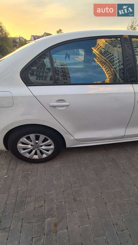 Седан Volkswagen Jetta 2014 в Черкассах