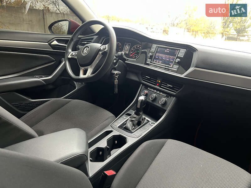 Седан Volkswagen Jetta 2019 в Дніпрі