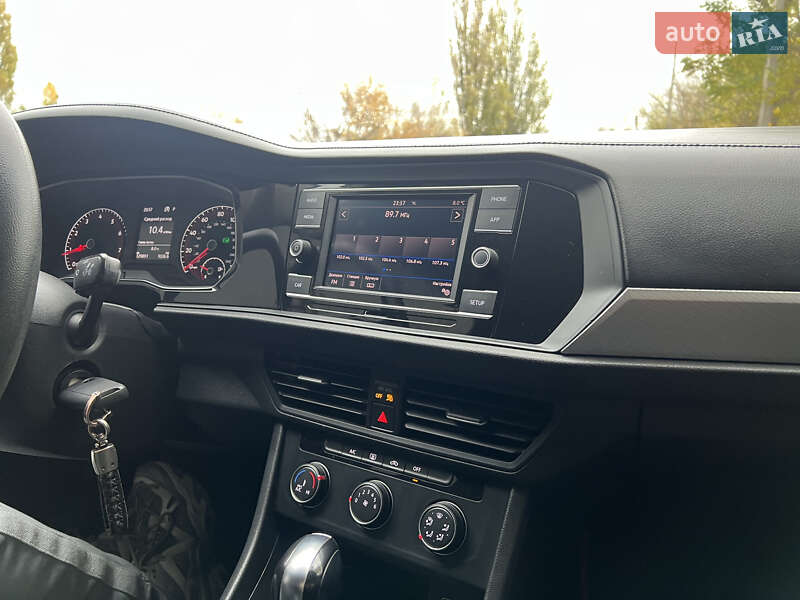 Седан Volkswagen Jetta 2019 в Дніпрі