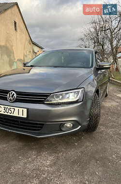 Седан Volkswagen Jetta 2011 в Львові