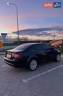 Седан Volkswagen Jetta 2008 в Черкасах