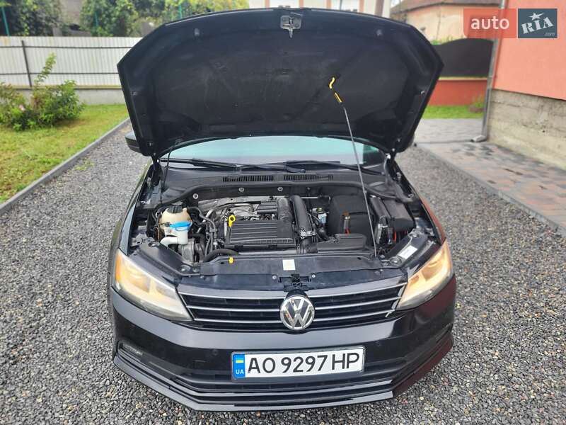 Седан Volkswagen Jetta 2015 в Перечині