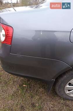 Седан Volkswagen Jetta 2005 в Конотопі