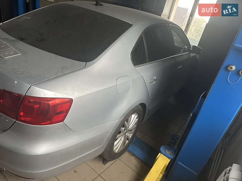 Седан Volkswagen Jetta 2011 в Києві