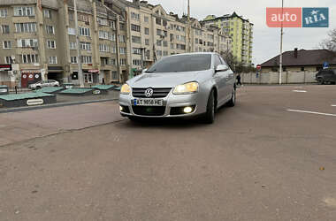 Седан Volkswagen Jetta 2010 в Надвірній