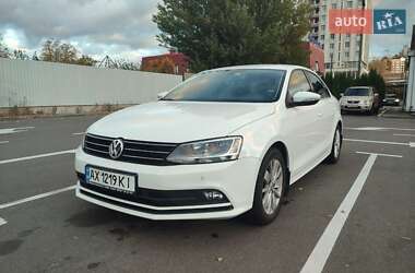 Седан Volkswagen Jetta 2016 в Киеве