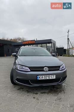 Седан Volkswagen Jetta 2014 в Києві