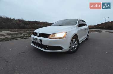 Седан Volkswagen Jetta 2014 в Дніпрі